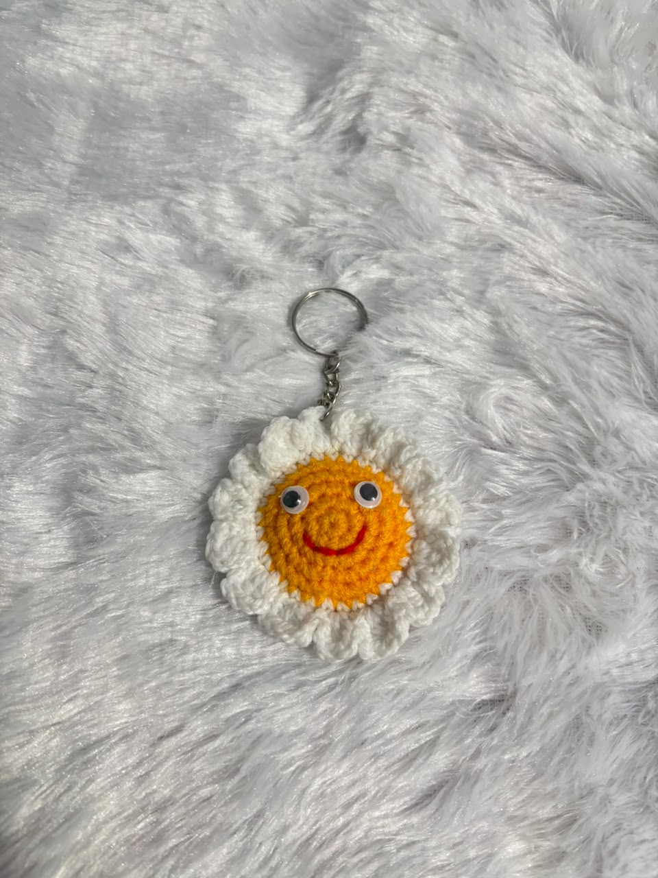 SunnyBloom Smiley Daisy Crochet Keychain