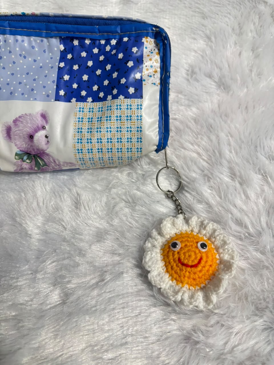 SunnyBloom Smiley Daisy Crochet Keychain